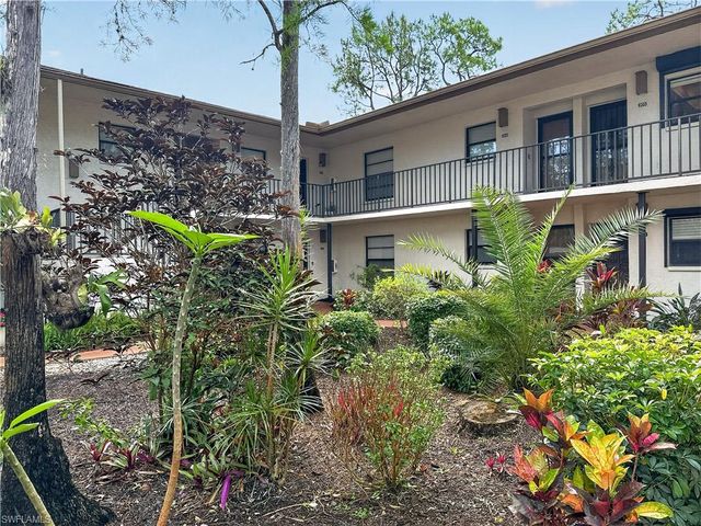 1701 Courtyard WAY 105, Naples, FL 34112