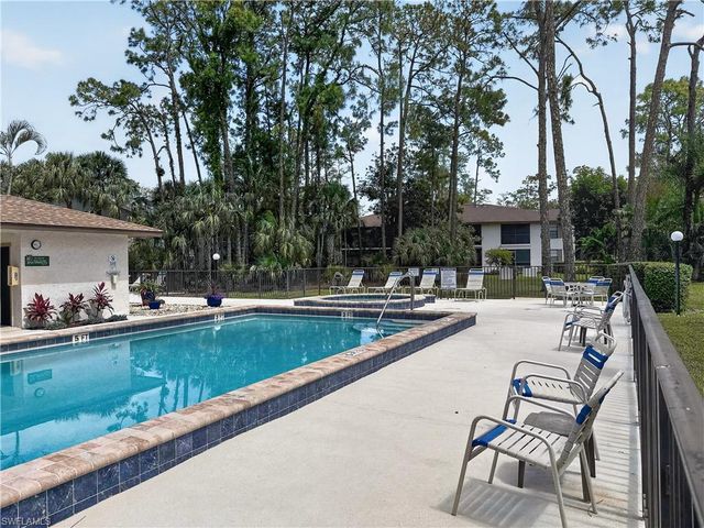 1701 Courtyard WAY 105, Naples, FL 34112