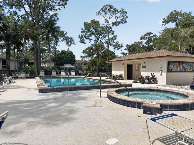 1701 Courtyard WAY 105, Naples, FL 34112
