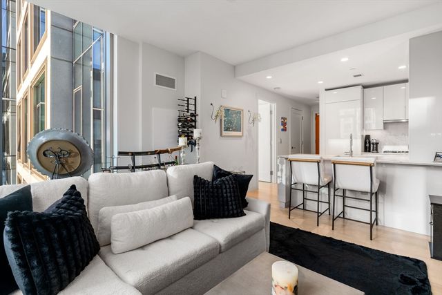 133 Seaport Blvd 1719, Boston, MA 02210