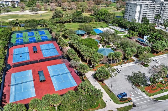 804 Cypress Grove Lane 302, Pompano Beach, FL 33069