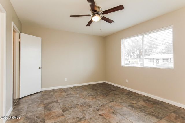 3650 W BERRIDGE Lane, Phoenix, AZ 85019