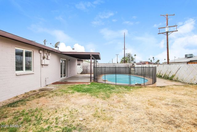 3650 W BERRIDGE Lane, Phoenix, AZ 85019