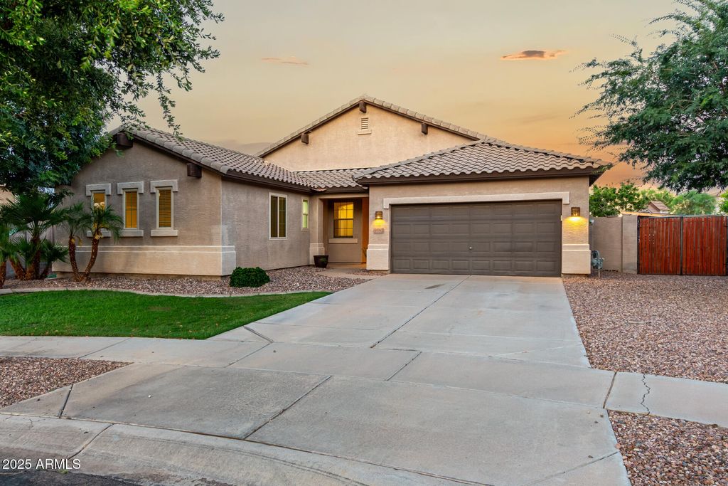 4326 E CLOUDBURST Court, Gilbert, AZ 85297