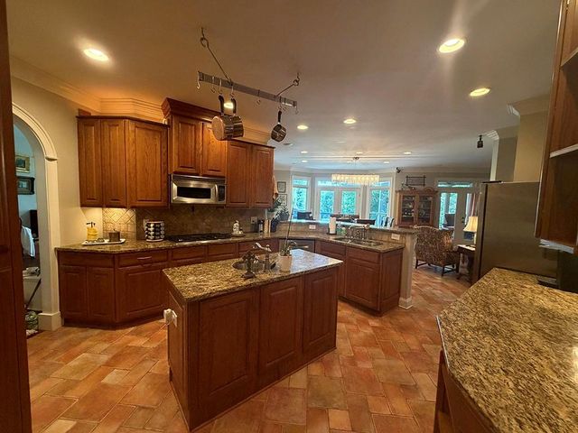110 N Cypress Ct, Waleska, GA 30183