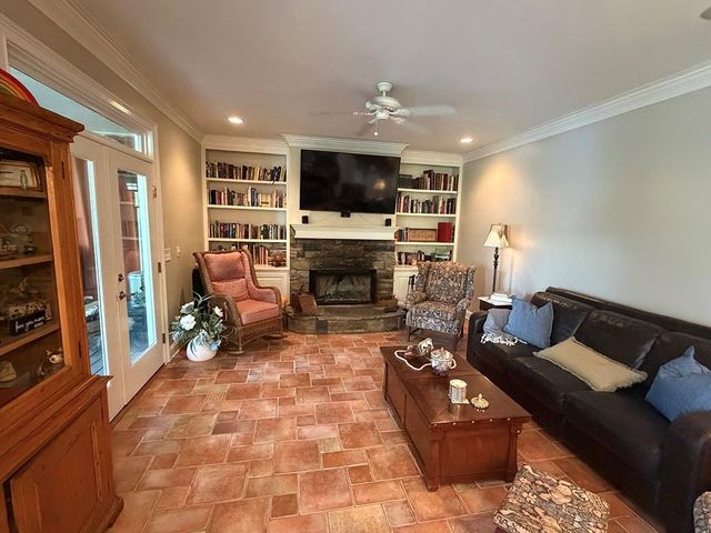 110 N Cypress Ct, Waleska, GA 30183