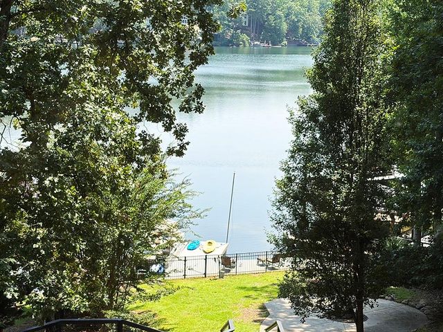 110 N Cypress Ct, Waleska, GA 30183