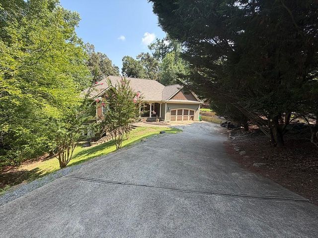 110 N Cypress Ct, Waleska, GA 30183