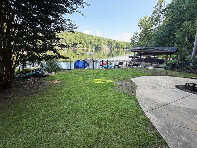 110 N Cypress Ct, Waleska, GA 30183