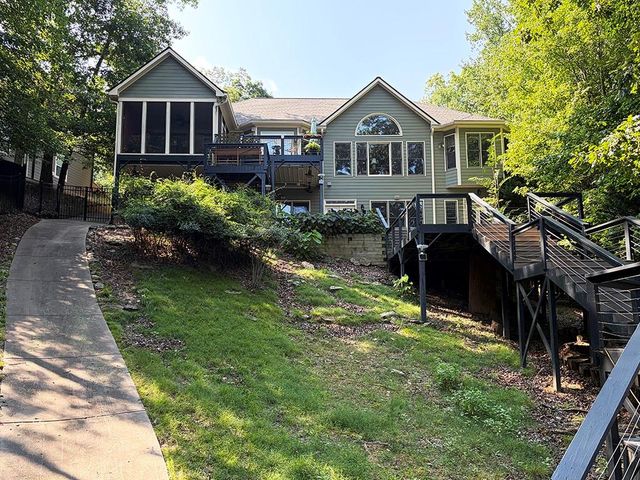 110 N Cypress Ct, Waleska, GA 30183