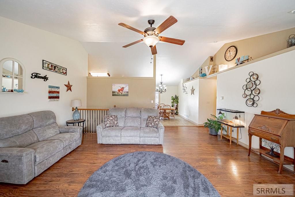 Image 12 of property listing at 11121 N 40 E, Idaho Falls, ID 83401