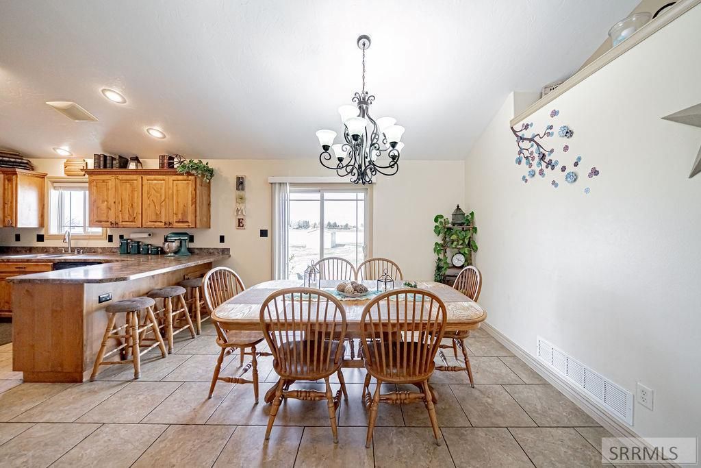 Image 16 of property listing at 11121 N 40 E, Idaho Falls, ID 83401