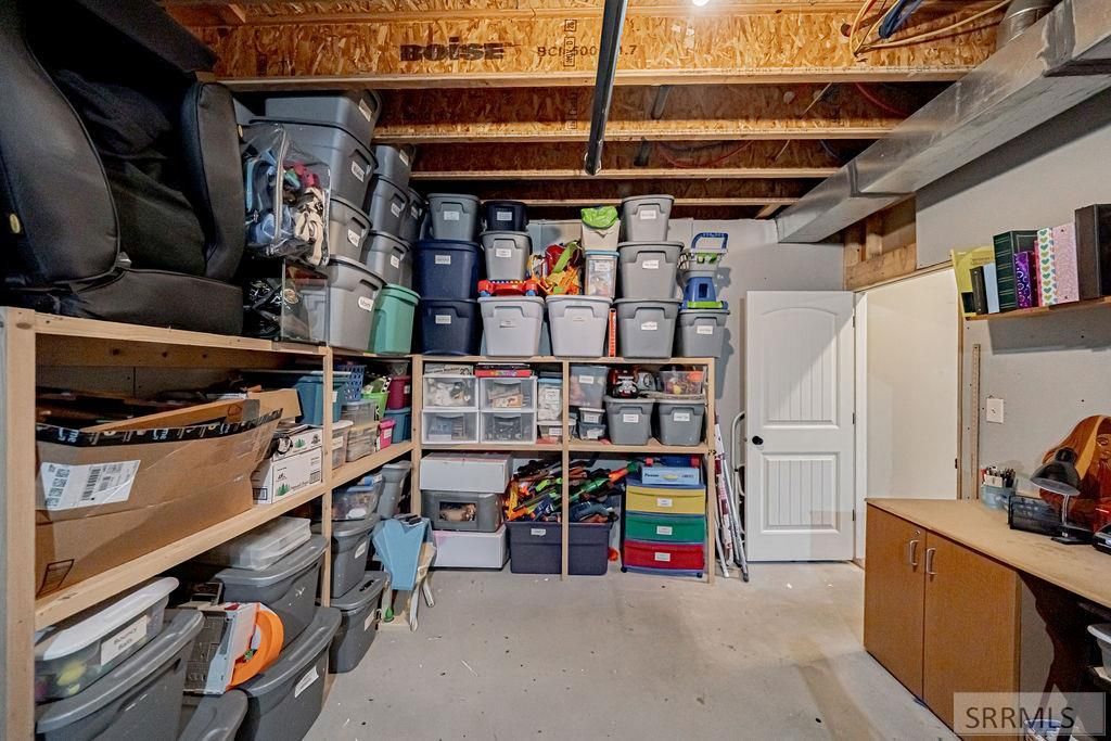 Image 61 of property listing at 11121 N 40 E, Idaho Falls, ID 83401