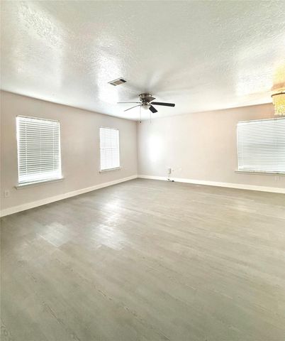 12210 Cliffgate Drive, Houston, TX 77072