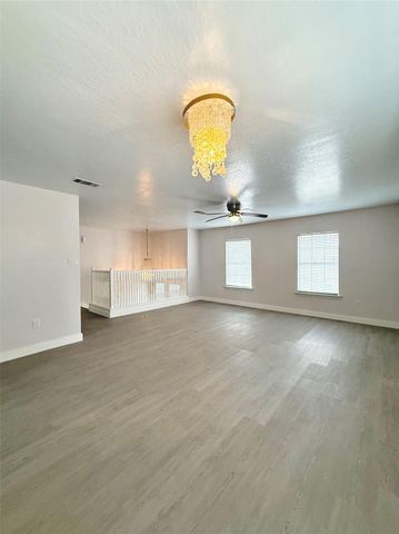 12210 Cliffgate Drive, Houston, TX 77072