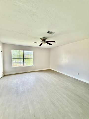 12210 Cliffgate Drive, Houston, TX 77072