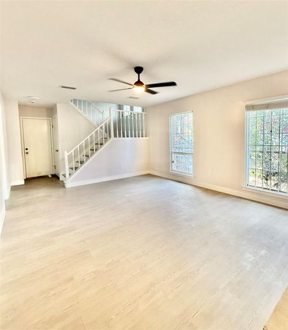 12210 Cliffgate Drive, Houston, TX 77072