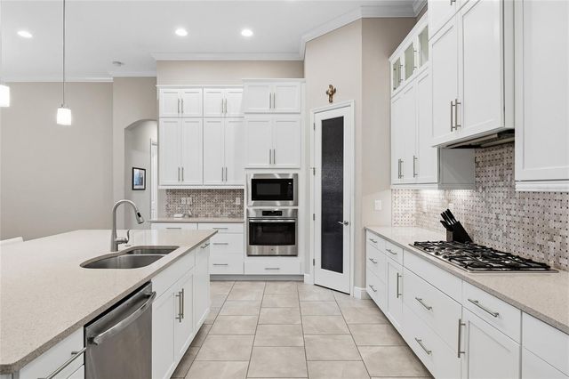 14715 FISHHAWK PRESERVE DRIVE, Lithia, FL 33547