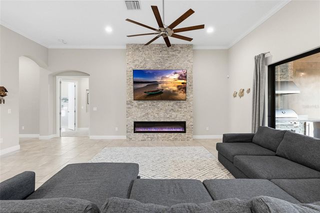 14715 FISHHAWK PRESERVE DRIVE, Lithia, FL 33547