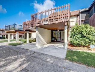 3365 RAMBLEWOOD DRIVE N 35C8, Sarasota, FL 34237