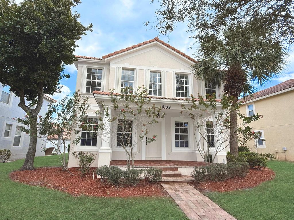 8139 Bautista Way, Palm Beach Gardens, FL 33418