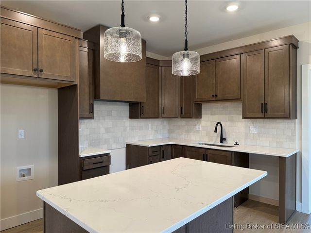 4657 Red Tail Ridge 240, Jeffersonville, IN 47130