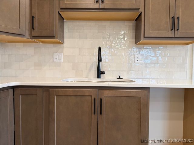 4657 Red Tail Ridge 240, Jeffersonville, IN 47130