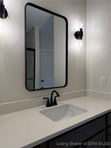 4657 Red Tail Ridge 240, Jeffersonville, IN 47130