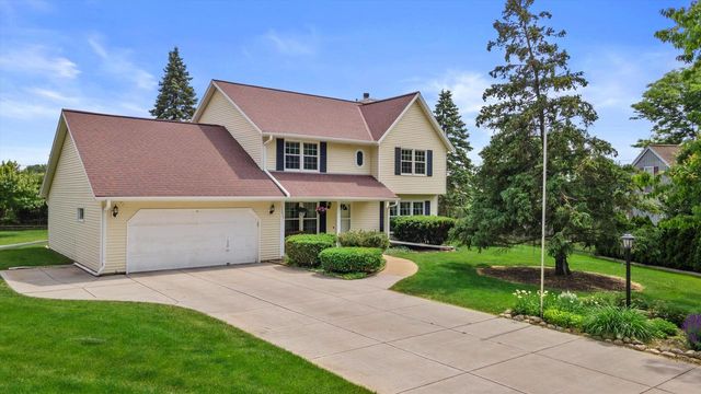 17035 Elizabeth DRIVE, Brookfield, WI 53005