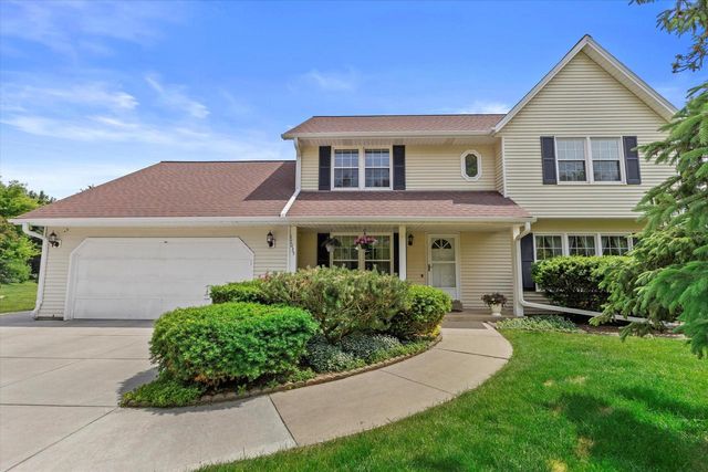 17035 Elizabeth DRIVE, Brookfield, WI 53005