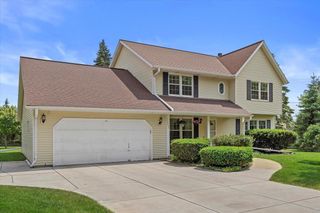 17035 Elizabeth DRIVE, Brookfield, WI 53005