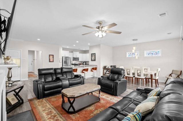 953 Oak Hollow St., Longs, SC 29568