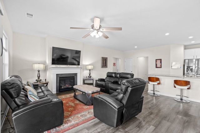 953 Oak Hollow St., Longs, SC 29568