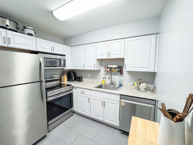 314 JUNEAU AVENUE, Fairbanks, AK 99701