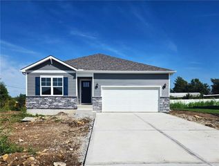 21050 W 217th Street, Spring Hill, KS 66083