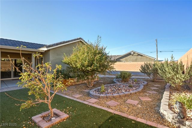 31 Weeping Willow Court, Pahrump, NV 89048