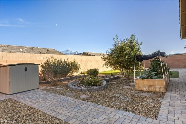 31 Weeping Willow Court, Pahrump, NV 89048
