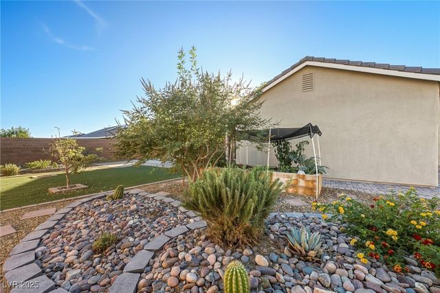 31 Weeping Willow Court, Pahrump, NV 89048