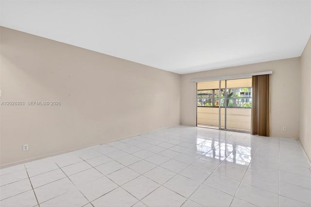 1400 SW 124th Ter 111Q, Pembroke Pines, FL 33027