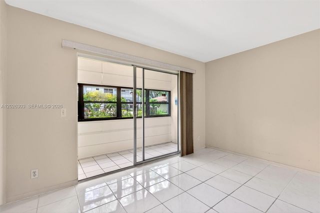 1400 SW 124th Ter 111Q, Pembroke Pines, FL 33027