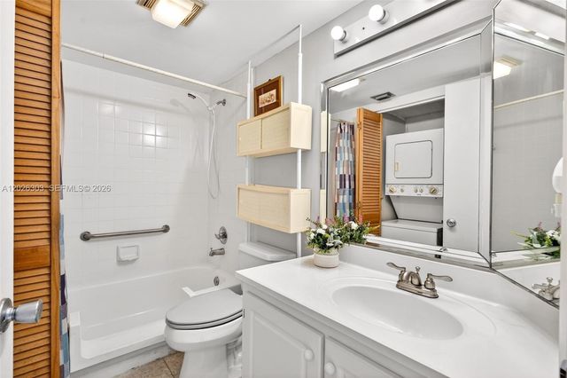 1400 SW 124th Ter 111Q, Pembroke Pines, FL 33027