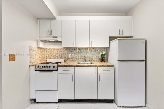 1400 SW 124th Ter 111Q, Pembroke Pines, FL 33027