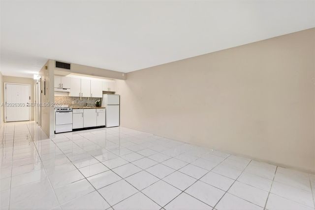 1400 SW 124th Ter 111Q, Pembroke Pines, FL 33027