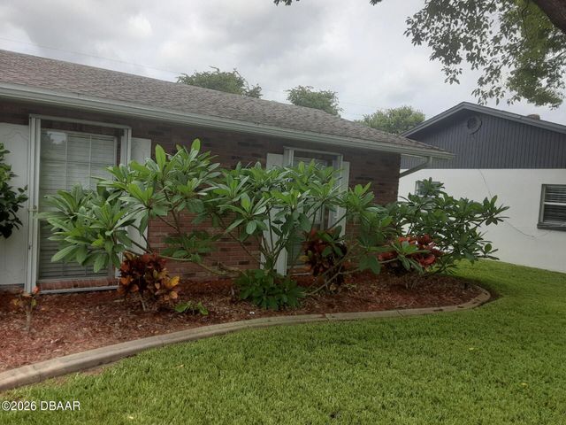 2948 Lantern Drive, South Daytona, FL 32119