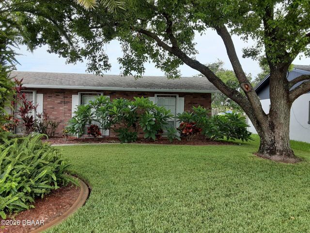 2948 Lantern Drive, South Daytona, FL 32119