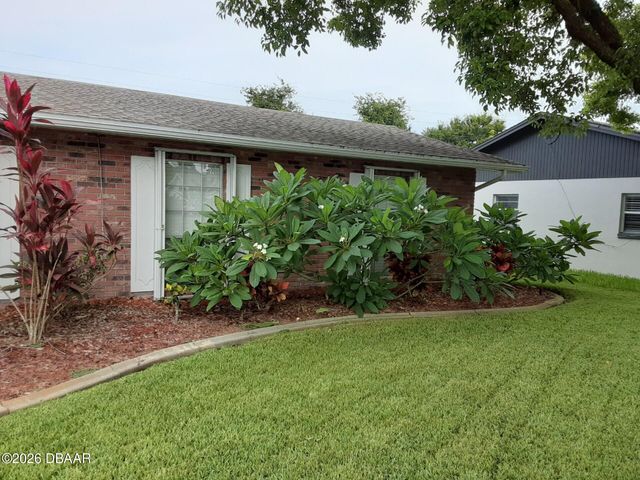 2948 Lantern Drive, South Daytona, FL 32119