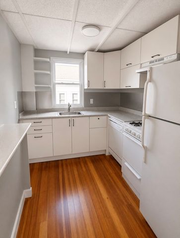57-59 Charles St 2, Salem, MA 01970