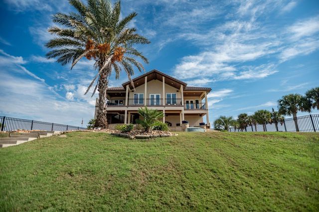 230 Chateau Way, Port O Connor, TX 77982