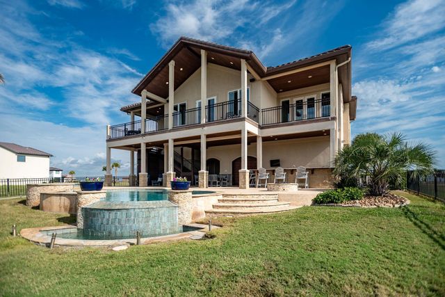 230 Chateau Way, Port O Connor, TX 77982