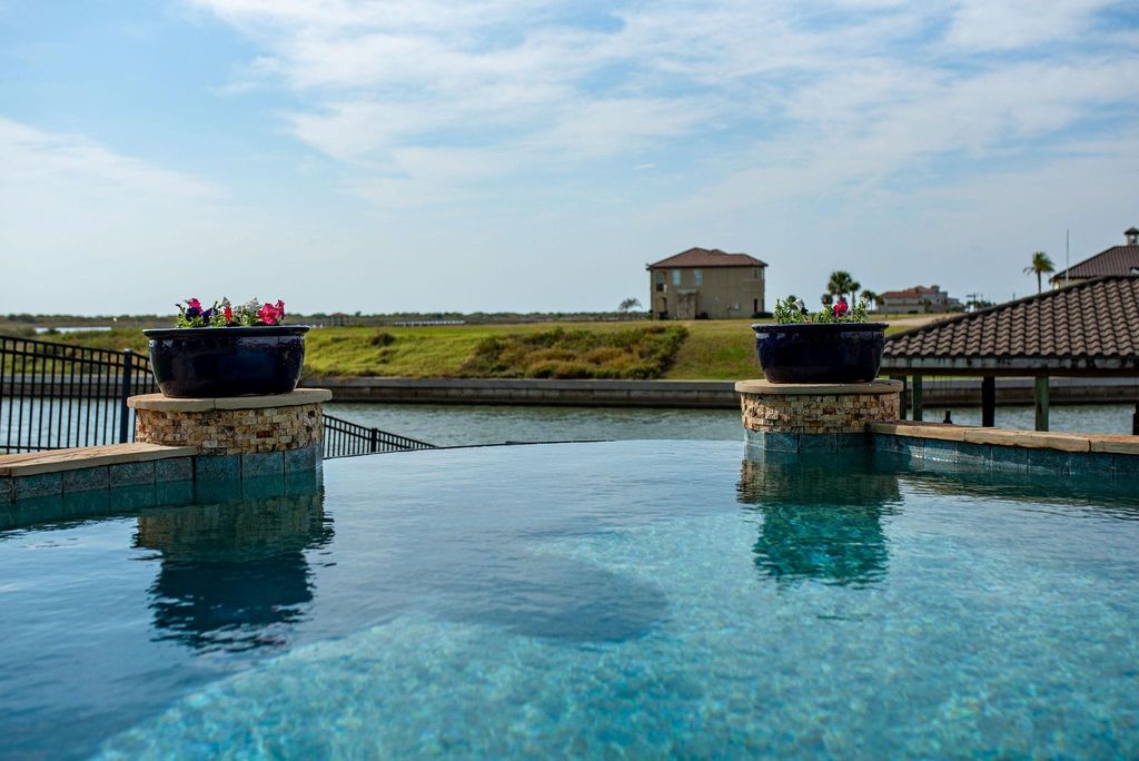 230 Chateau Way, Port O Connor, TX 77982